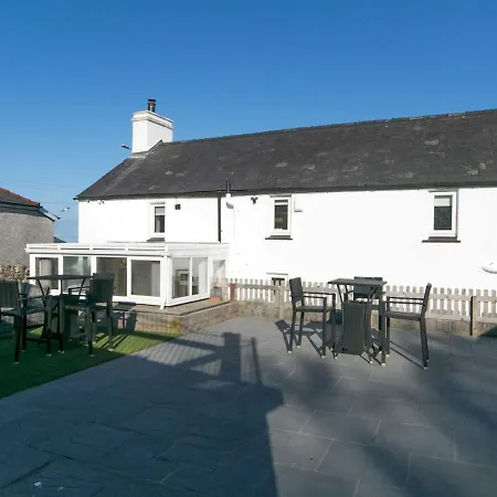 Pass The Keys Spacious Cottage In Central Benllech With Parking Exterior photo