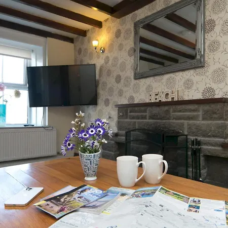Pass The Keys Spacious Cottage In Central Benllech With Parking Exterior photo