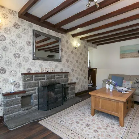 Pass The Keys Spacious Cottage In Central Benllech With Parking Exterior photo