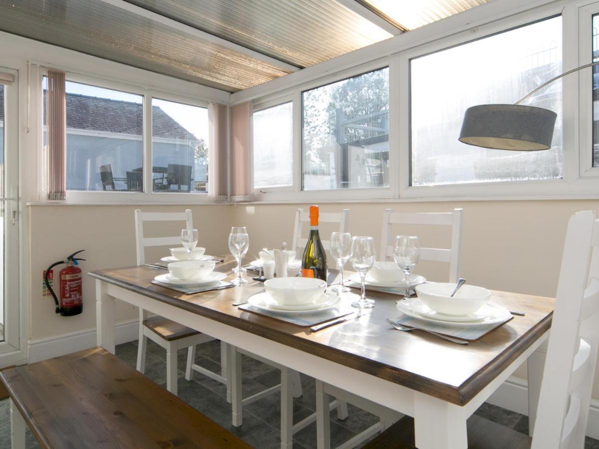 Pass The Keys Spacious In With Parking Benllech
