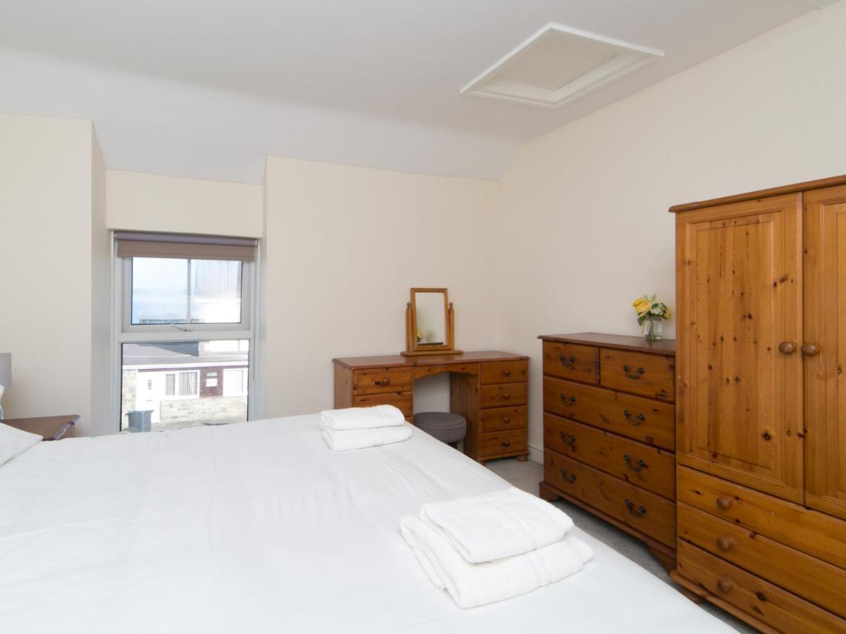 Pass The Keys Spacious In With Parking Holiday home