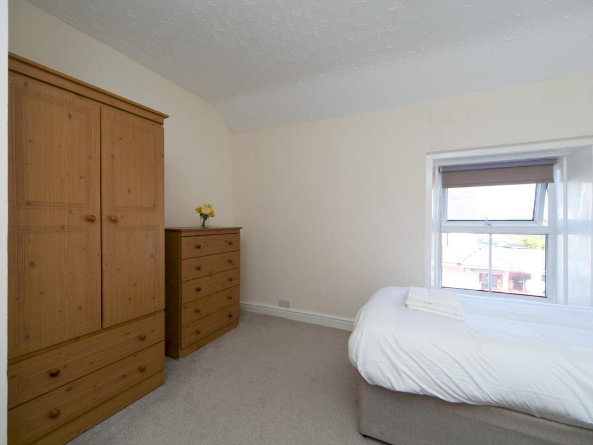 Pass The Keys Spacious In With Parking * Benllech