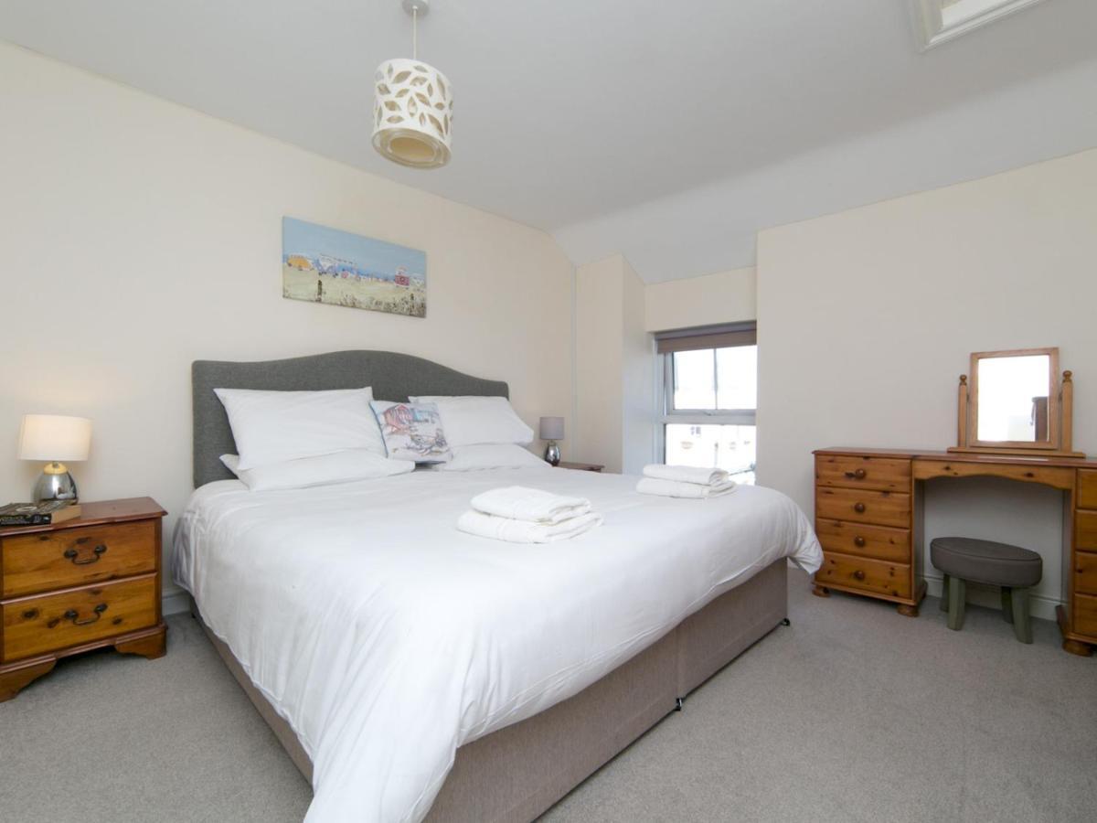 Pass The Keys Spacious In With Parking Holiday home Benllech