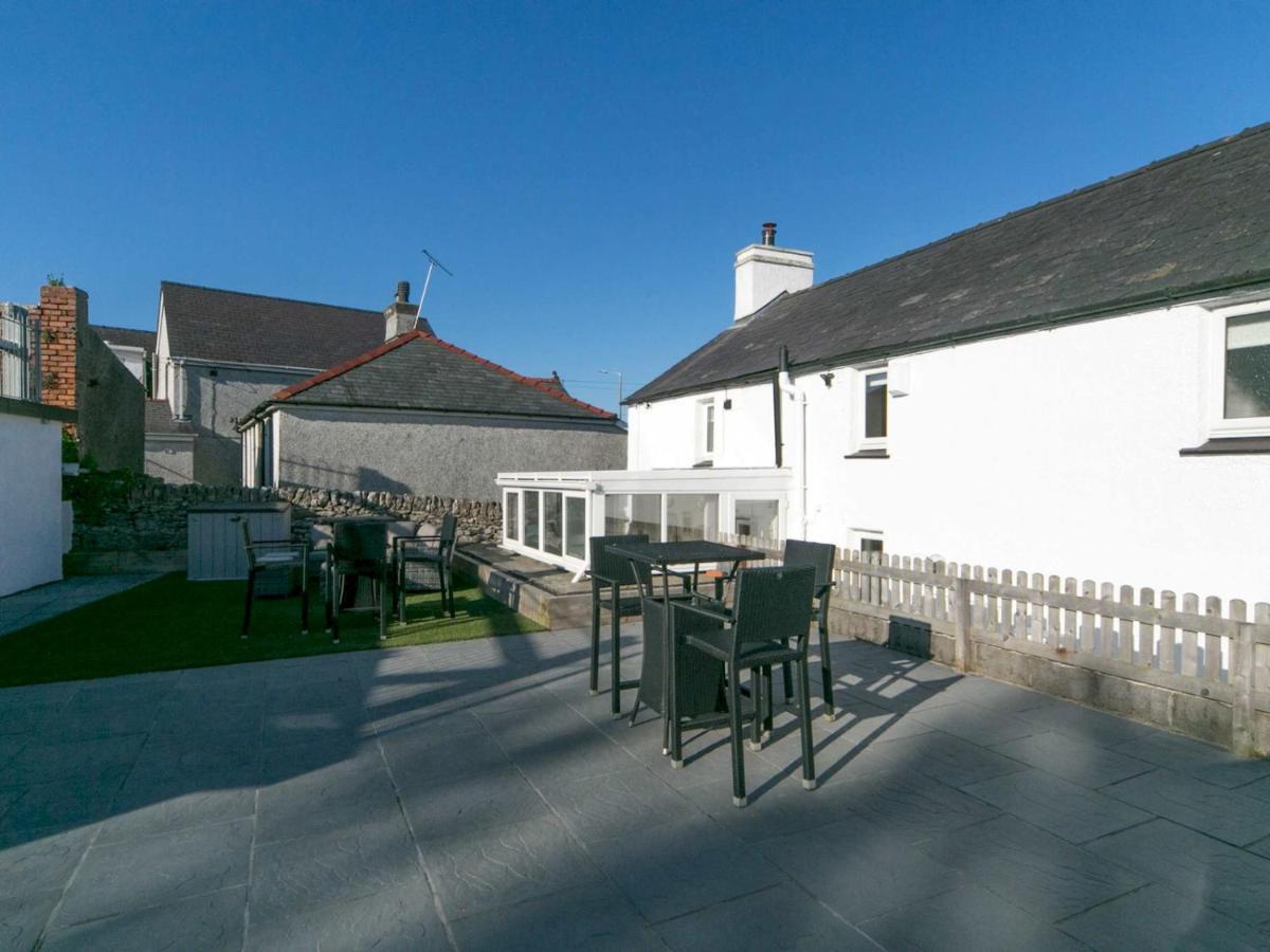 Pass The Keys Spacious In With Parking Holiday home Benllech