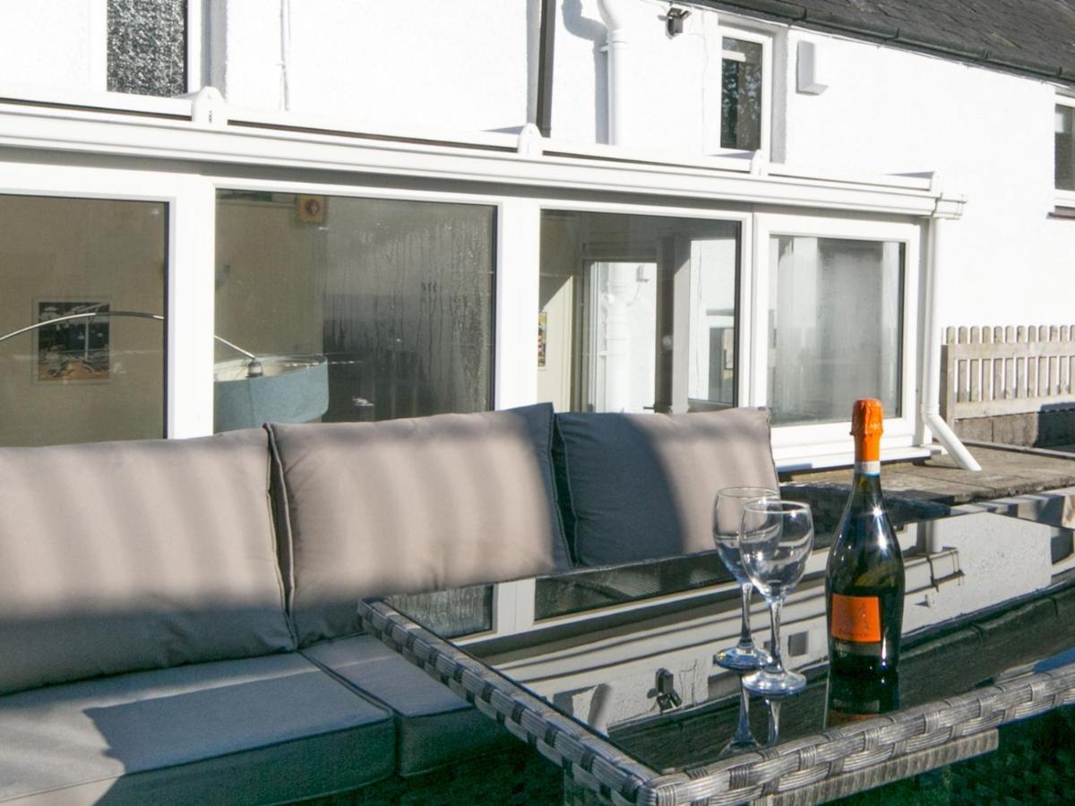 Pass The Keys Spacious In With Parking * Benllech